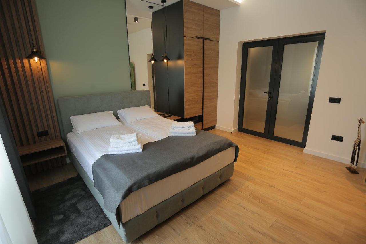 Bonanza Apartments นิส ภายนอก รูปภาพ